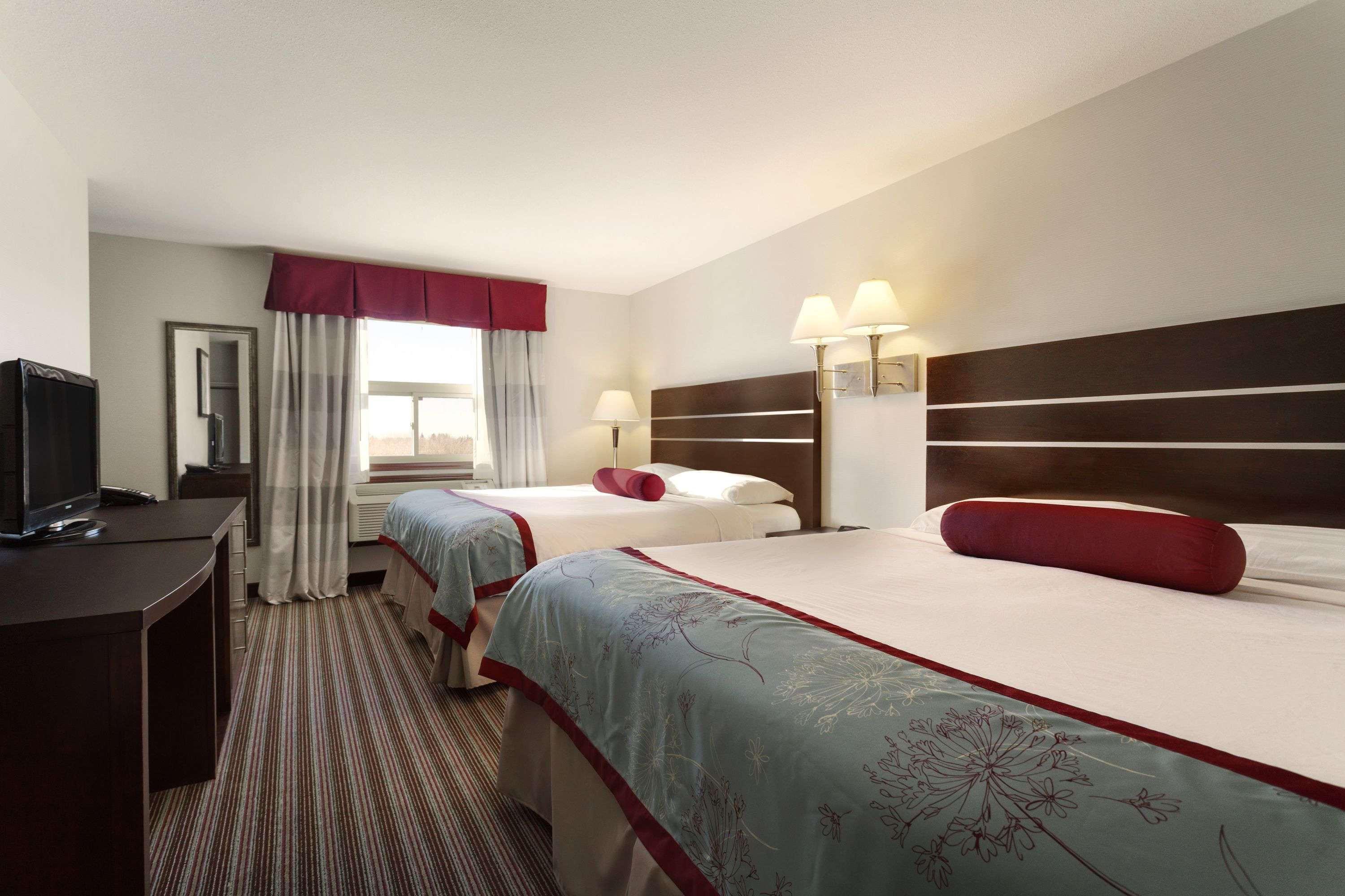 Super 8 By Wyndham Saskatoon Near Downtown Hotell Exteriör bild
